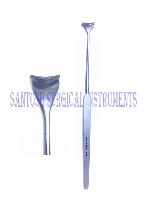 SKIN RETRACTOR TRIPLE HOOK - Santosh Surgical